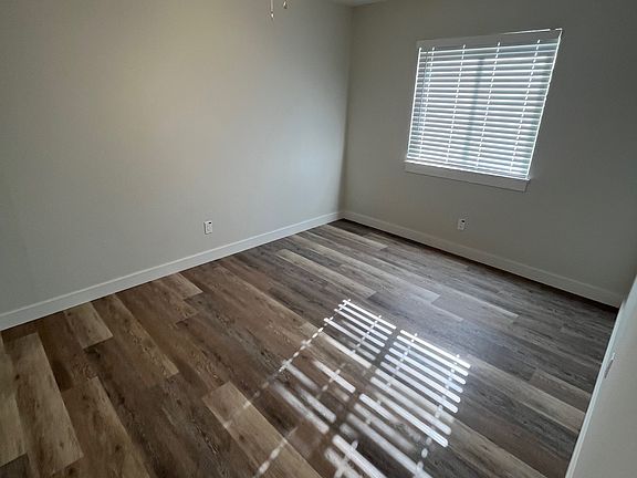 3rd image of 2714 Center St #B
