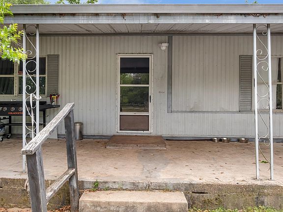 3rd image of 637 Saint Patrick Dr