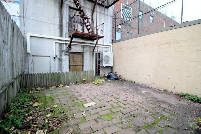 1st image of 89 Irving Pl #1GR