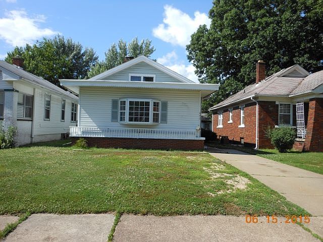 1st image of 842 Jackson Ave