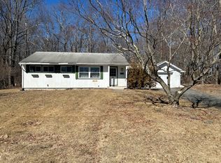 128 Knob Rd, Mount Pocono, PA 18344
