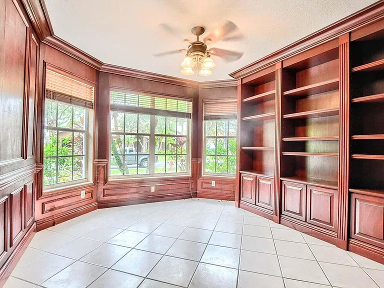 19474 Saturnia Lakes Dr — Photo 15