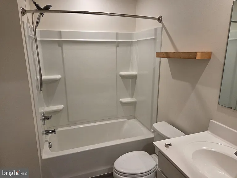 102 Spring Pl — Photo 14