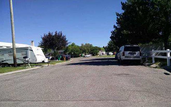 2nd image of 4593 Sawtooth St