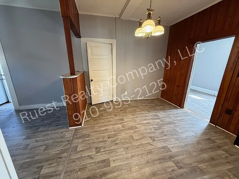 213 Airport Rd — Photo 2