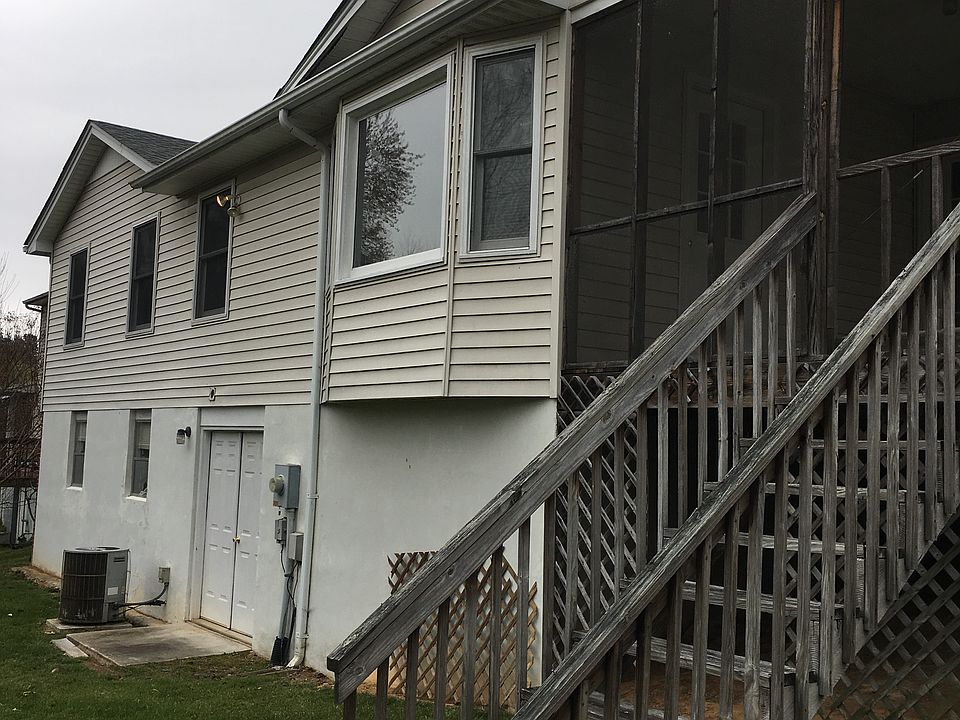2nd image of 111 Canary Dr