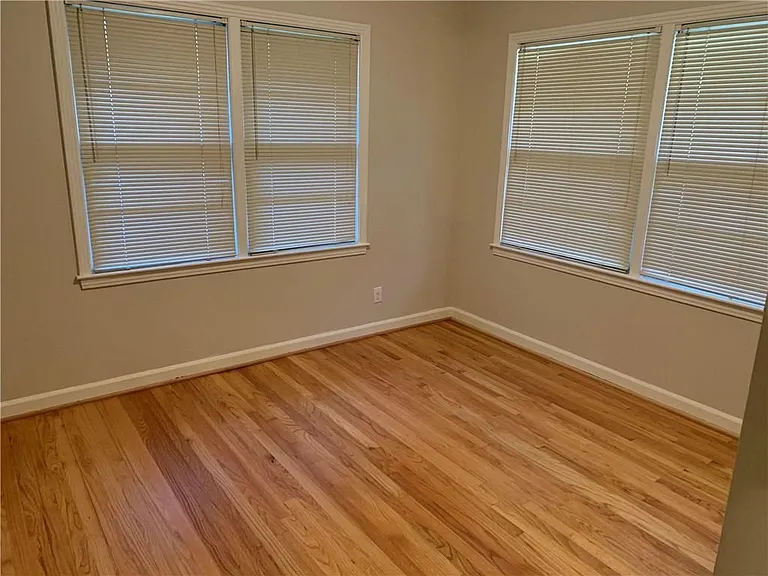 1203 Biltmore Dr — Photo 16