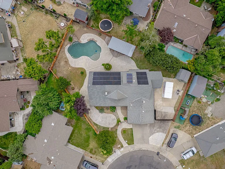 420 Colusa Pl — Photo 4