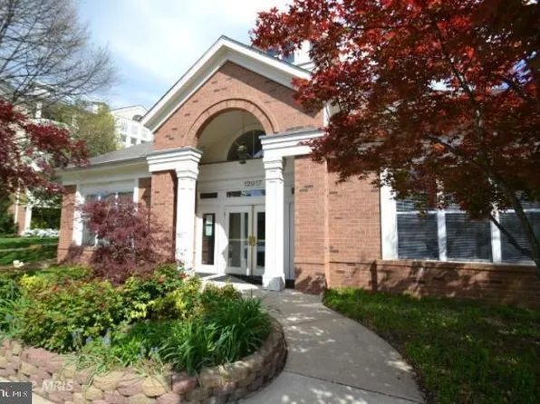 2101 Highcourt Ln APT 303, Herndon, VA 20170