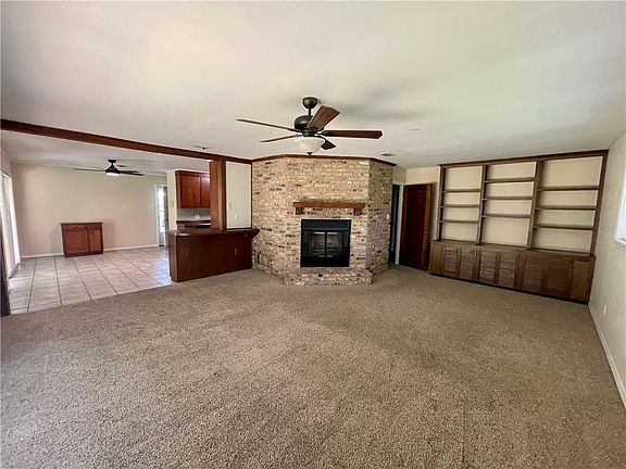 2nd image of 4352 Knob Hill Dr