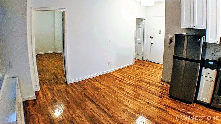 Rented by City Connections Realty | media 26