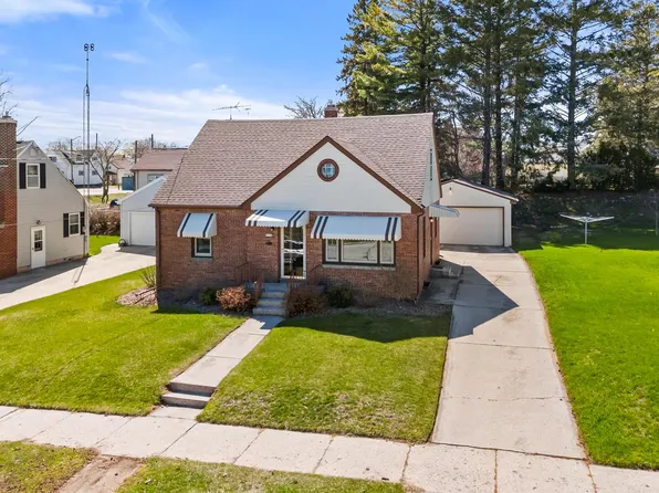 1716 South 9th STREET, Manitowoc, WI 54220