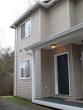 2829 SE 90th Pl APT B photo 1