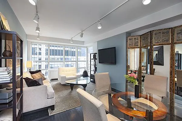 Rented by Manhattan Boutique Real Estate | media 22