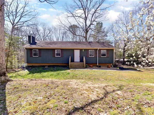 101 Macon Cir, Williamsburg, VA 23188