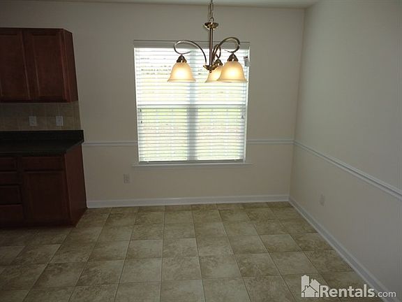 4th image of 105 Holstein Ln