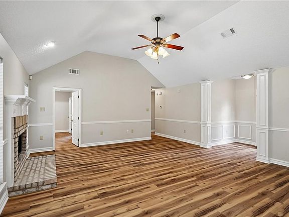 3rd image of 70274 L St