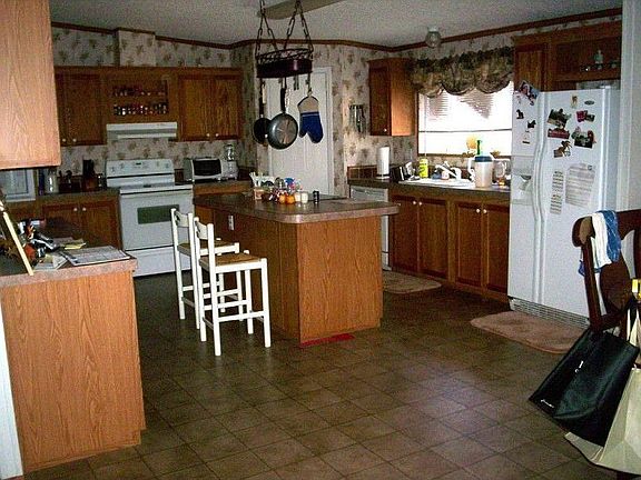 5th image of 37630 Jenny Ln