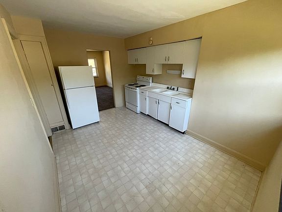 4th image of 601 Plainview Ave APT 4