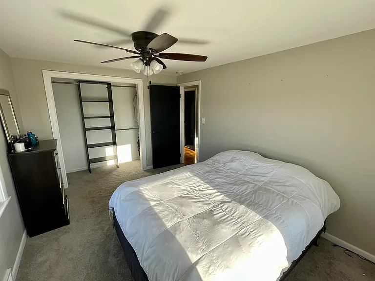 260 Waverly Ave — Photo 13