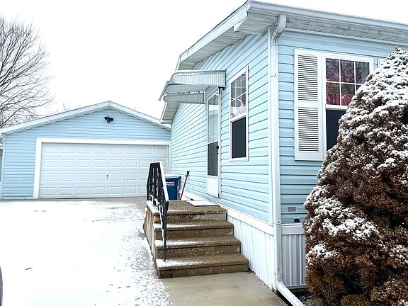 2nd image of 3828 Idlewild Ct