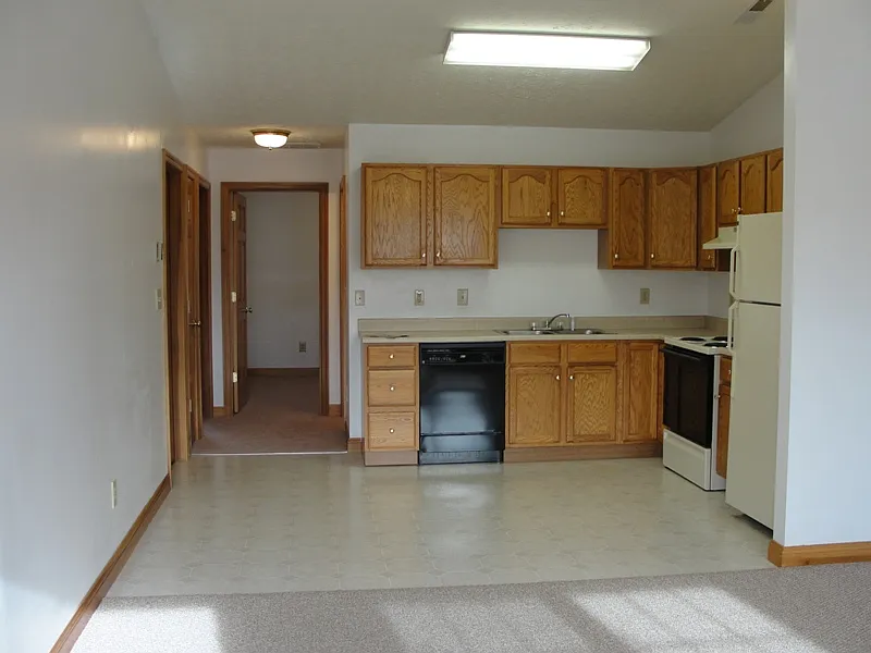 2 bed, 1000 sqft, $1,095 — Photo 3