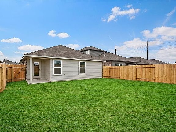3rd image of 24346 Elmwood Falls Dr