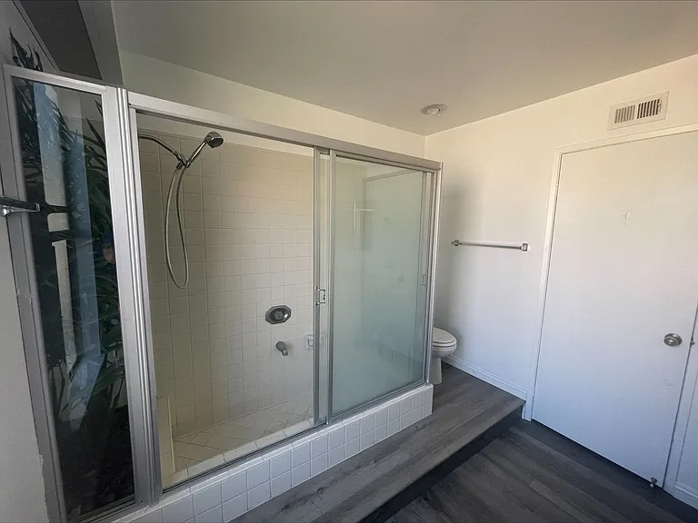 1390 Halifax Dr — Photo 5