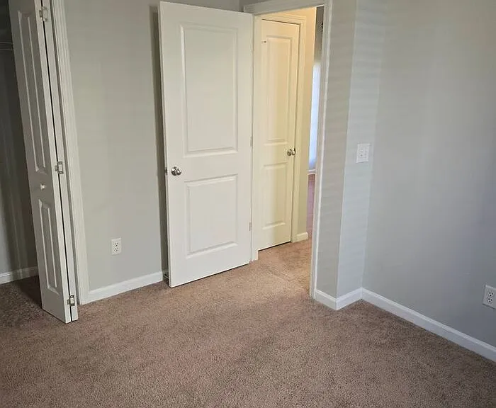114 Marinella Dr — Photo 16