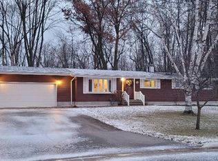 1001 Prairie St, Marinette, WI 54143