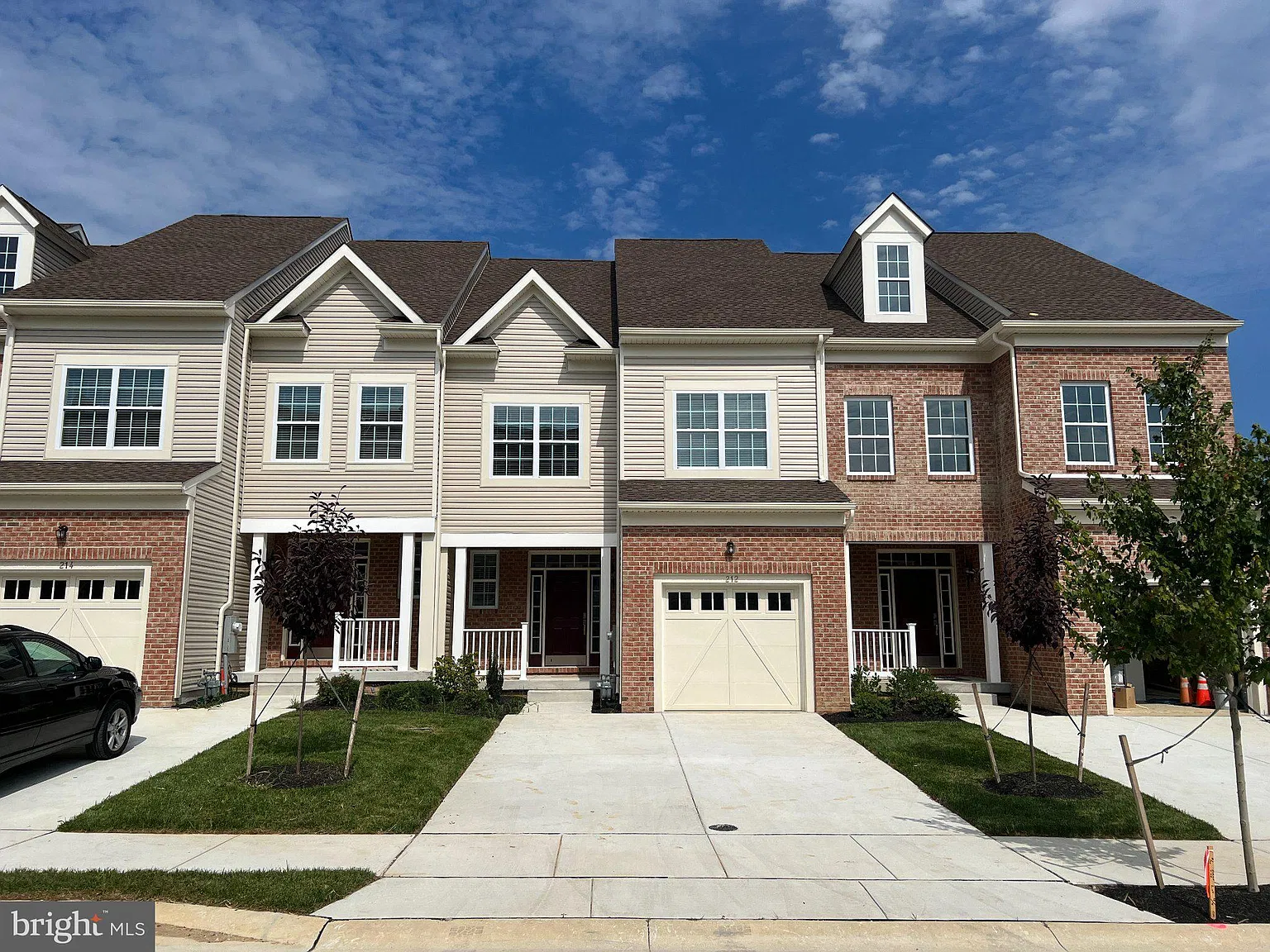3 bed, 2.5 bath, $1,990 — Photo 1