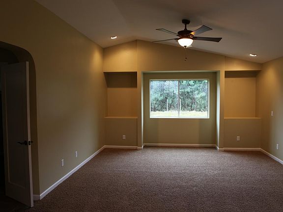 2nd image of 320 N BEVERLY Street