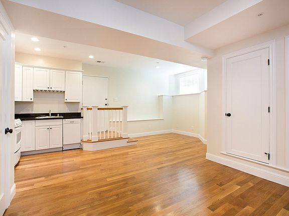 2nd image of 1544 Taylor St #6