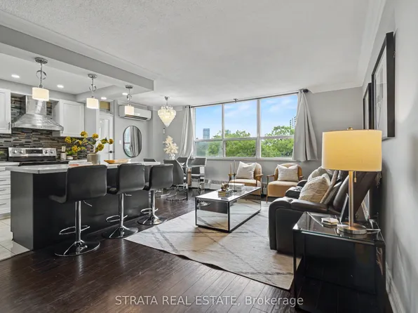 5 Parkway Forest Dr #715, Toronto, ON M2J 1L2