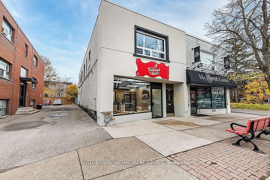 2nd image of 314 Lakeshore Rd E Unit B