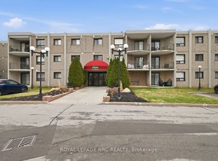 4658 Drummond Rd #217, Niagara Falls, ON L2E7E1