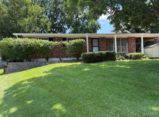 3006 Rodapa Dr, Saint Louis, MO 63125