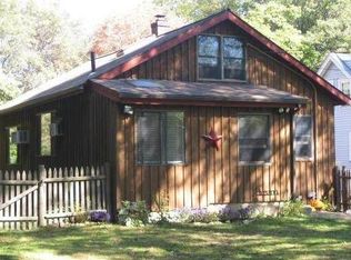 18 Hillside Park, Melrose, MA 02176