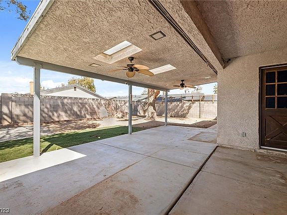 4th image of 4400 Wavecrest Dr