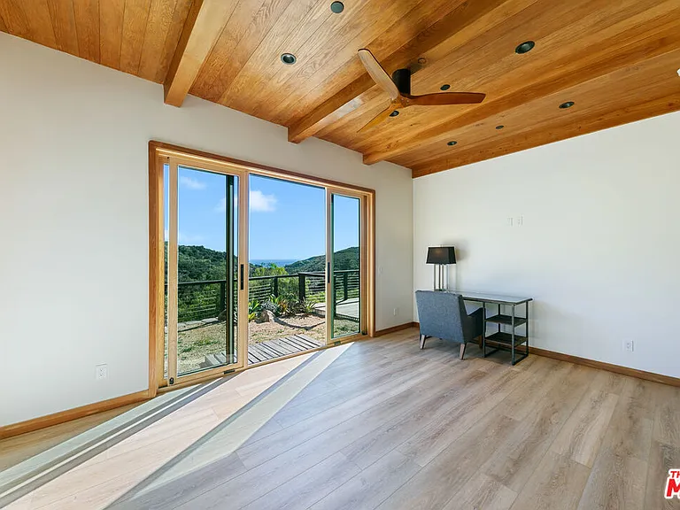 33064 Decker School Rd — Photo 15