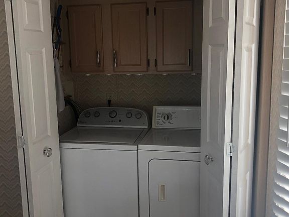 2nd image of 140 Riverwalk Dr