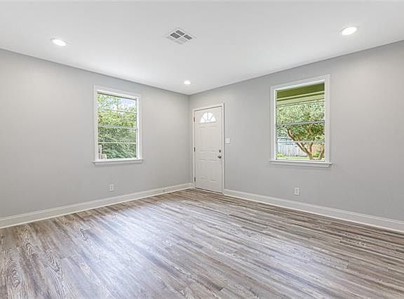 3rd image of 2409 Montesquieu St