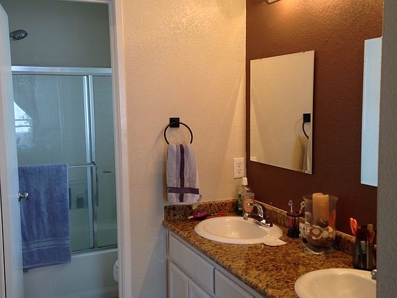 Master Bath/Vanity Area