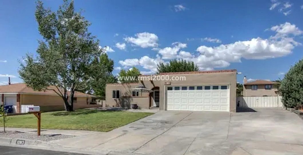 3 bed, 1824 sqft, $2,585 — Photo 1