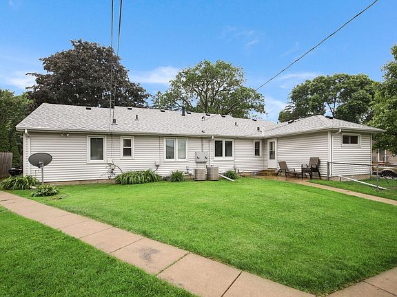 3rd image of 3656 Hubbard Ave N