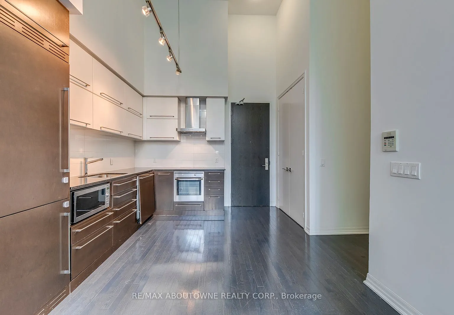 3 bed, $3,800 — Photo 3