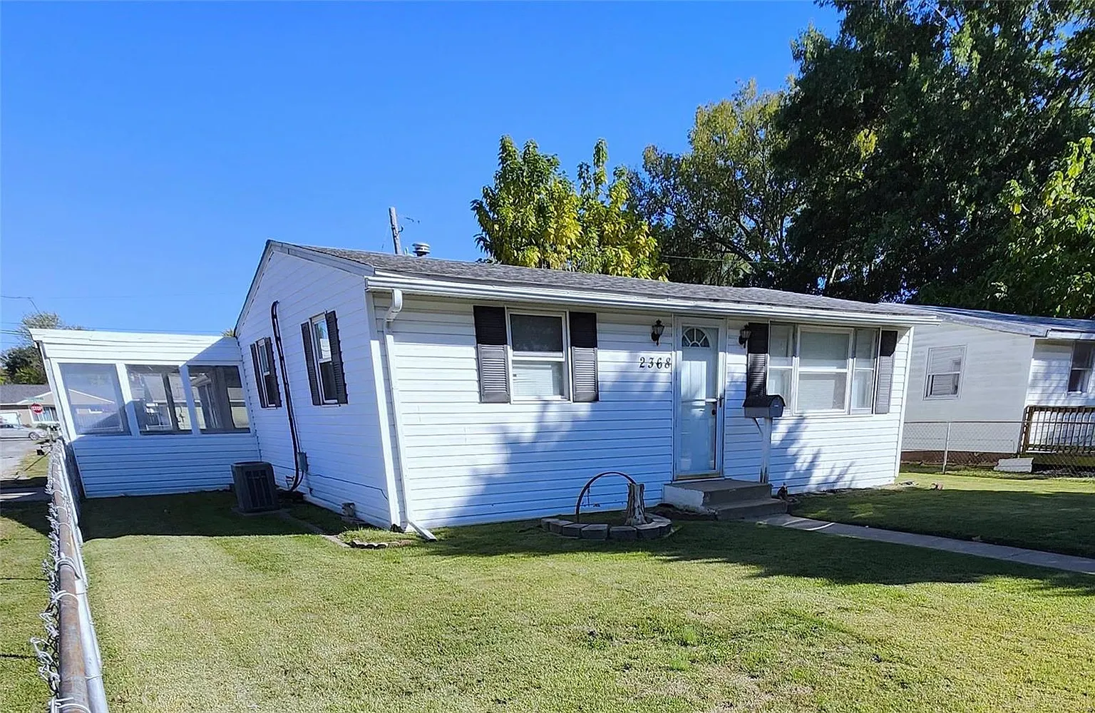 2368 Miracle Ave photo 1