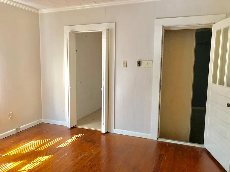 206 Jackson St — Photo 5