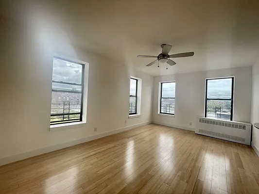 Rented by FirstService Realty (legacy) | media 2