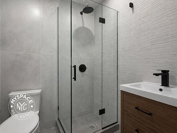 5th image of 350 Hoyt St #408